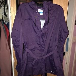 Women’s Columbia rain jacket